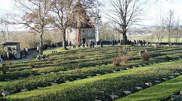 Vorschaubild für Kriegsgräberstätte Hofkirchen/Niederbayern